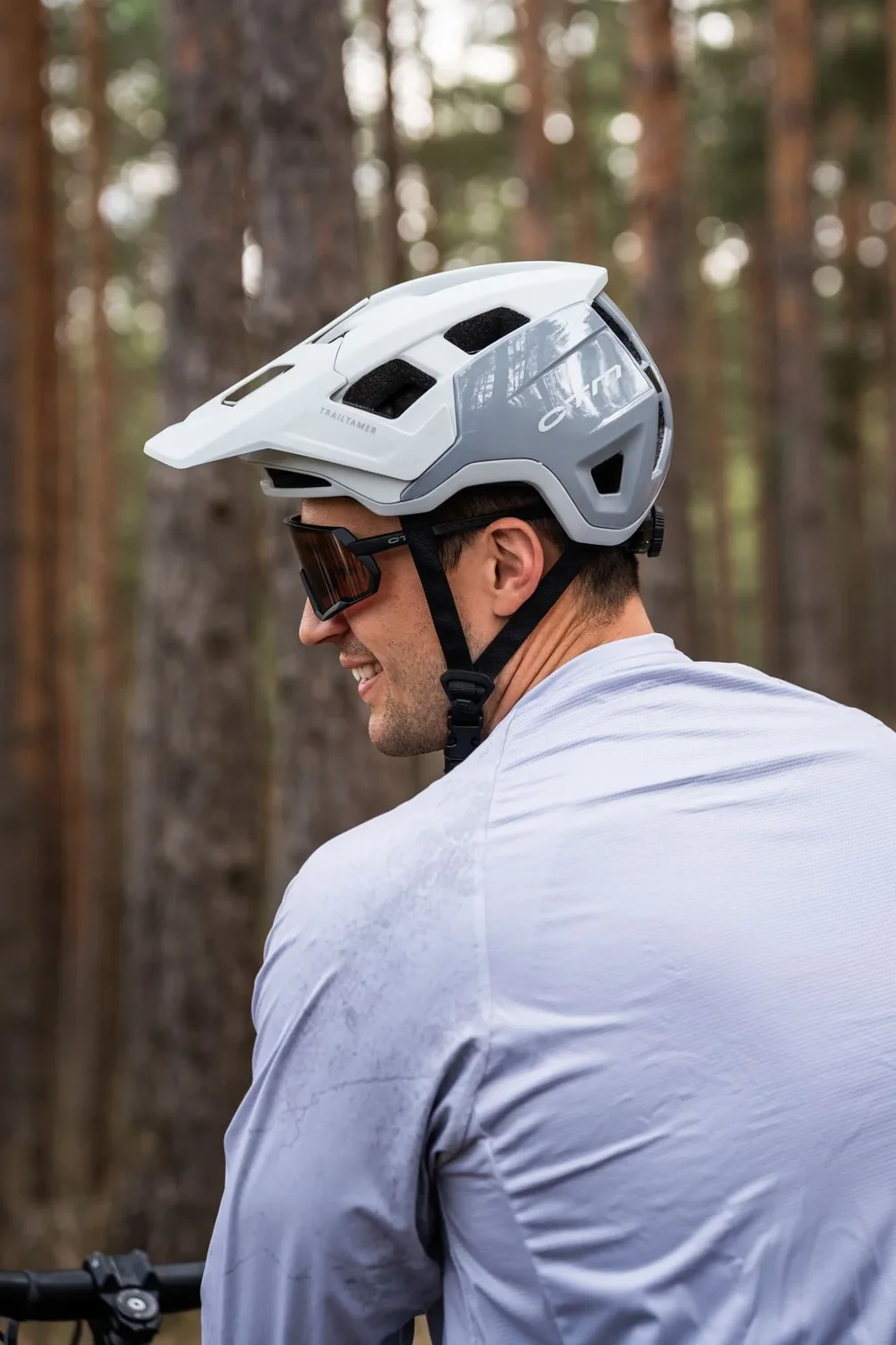 Cyklistická prilba CTM TRAILTAMER, biela