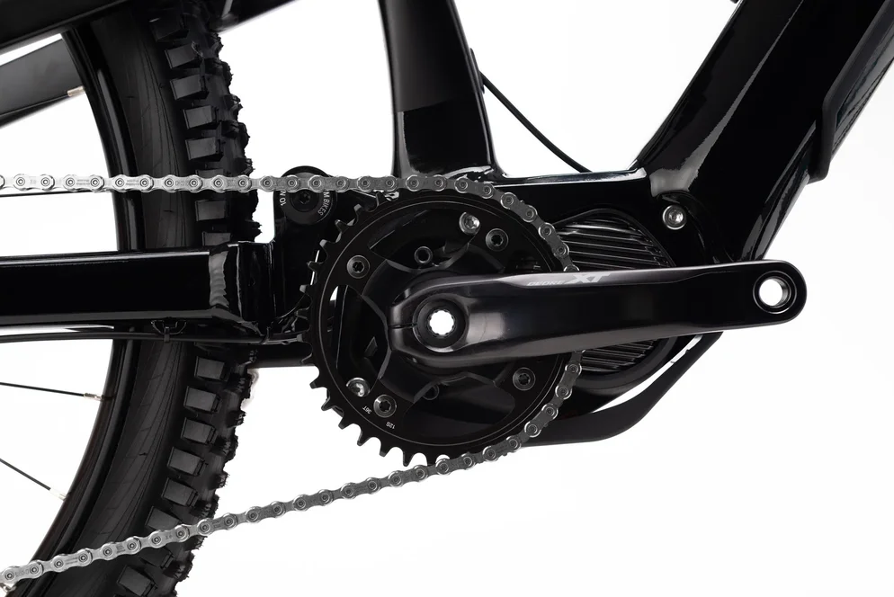 Elektrický horský bicykel CTM REZIST Pro - čierna