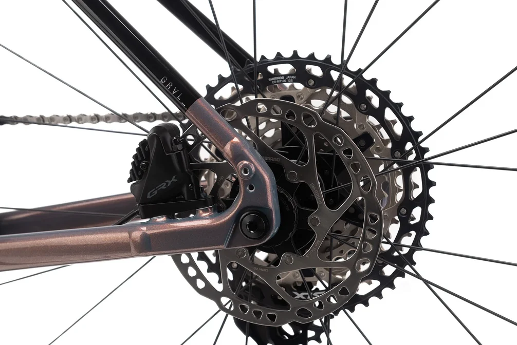 Gravel bicykel CTM KOYUK 3.0 28 – čierna / chameleon grey
