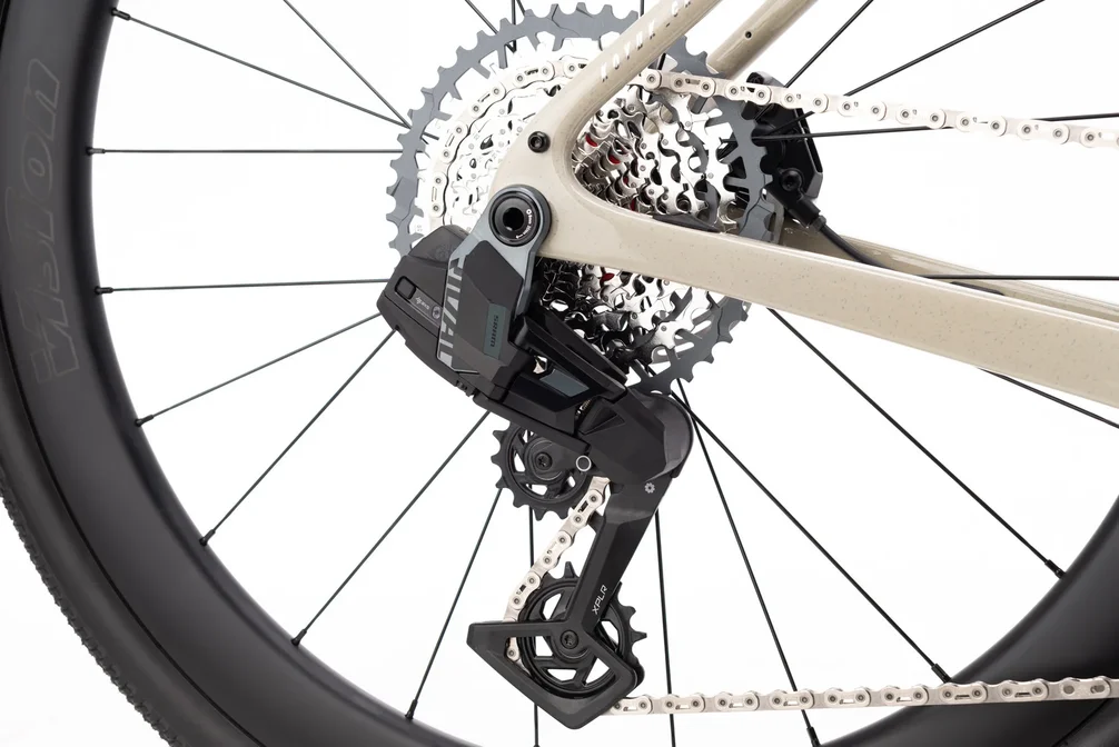 Gravel bicykel CTM KOYUK CR RACE 28 – betónová