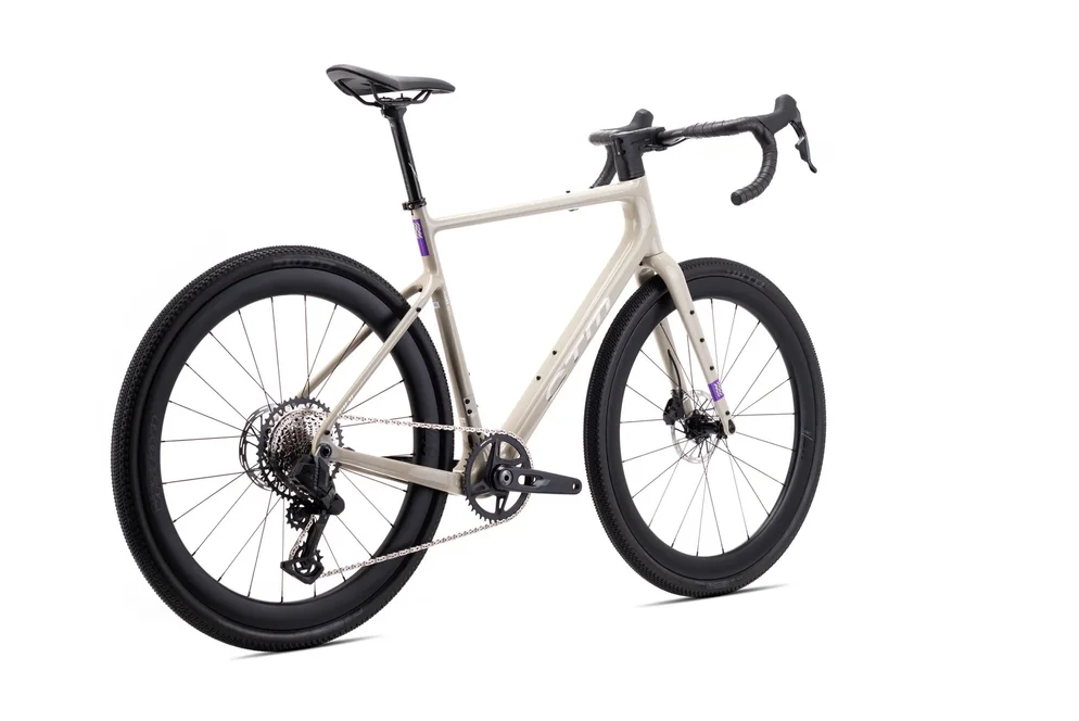Gravel bicykel CTM KOYUK CR RACE 28 – betónová