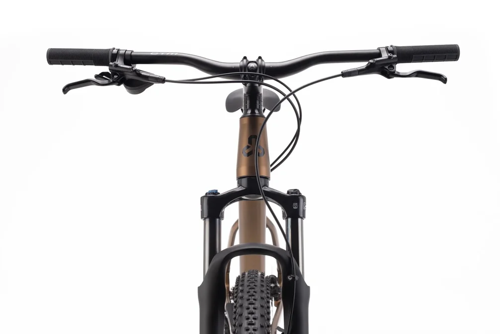 Horský bicykel CTM Rambler 4.0 29 – matná zlatá